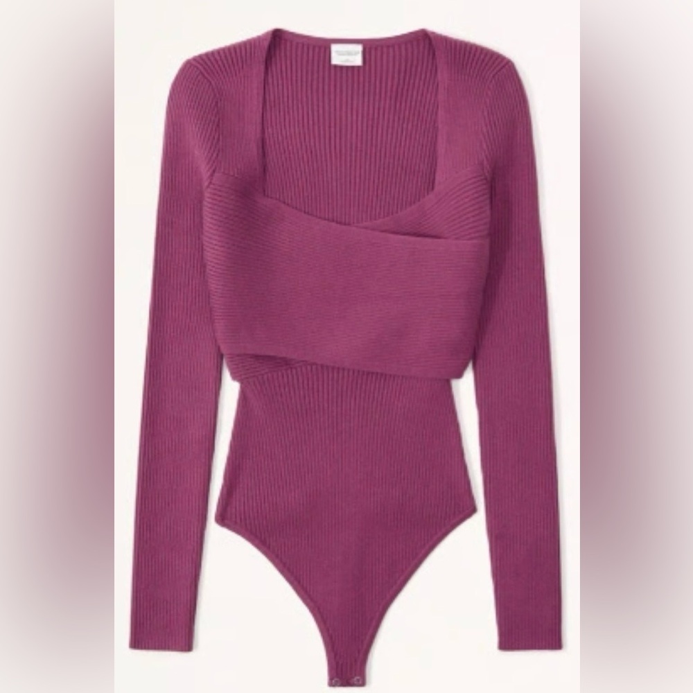 NWOT Abercrombie & Fitch Wrap Sweater Bodysuit in a magenta/berry color size S